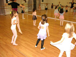Kids learning Ballet Dancing