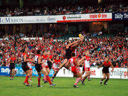 Australian Football, a great team sport for your kid