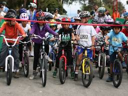 Cycling kids at the starting line