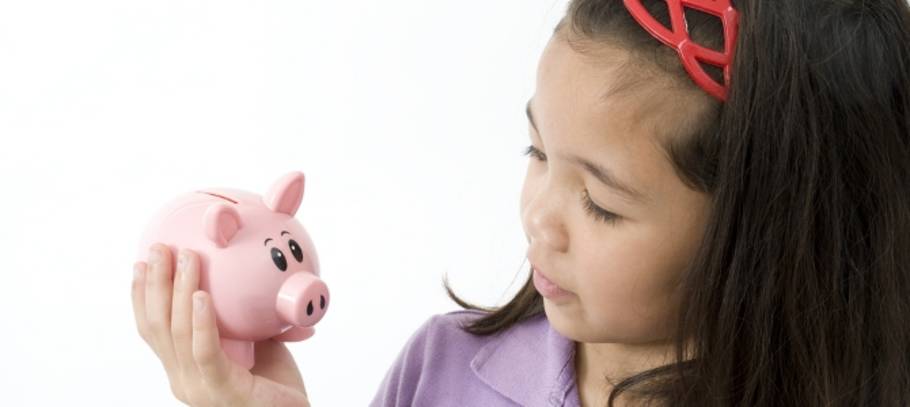 Make maths fun – introduce your child to piggy banking!