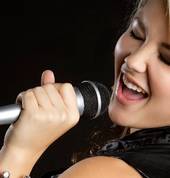 Melbourne Singing Teacher Tori Westmore - providing singing lessons at her Bonbeach Music Studio.