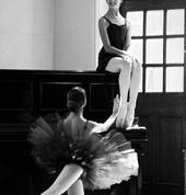 Melbourne Institute of Dance girls on piano
