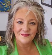 Kerryn Knight - founder of Empowered Art Therapy & Kindred Art Space