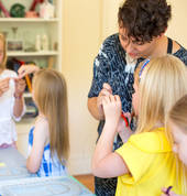 Pretty Little Things Jewellery Making Parties Melbourne CBD Party Entertainment 4_small