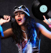 Starlight DJ - Dj Hire Melbourne Pakenham Entertainment School Holiday Activities 2_small