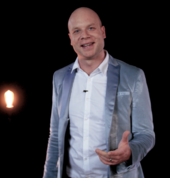 Magician Brisbane Nickleby magic show