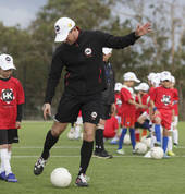 Harry Kewell coaching at a HKA Masterclass