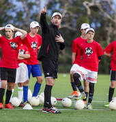 Harry Kewell coaching at a HKA Masterclass