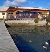 Meningie's Waterfront Motel Meningie Family Holidays 3_small