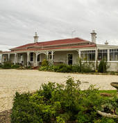 Cressy House Estate Longford FarmStays 1_small