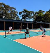 Latrobe Golf Park Bundoora Mini Golf (Putt Putt) Golf 1_small