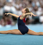 WAG gymnastics Girl competition splits on floor