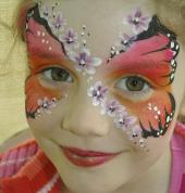 Kids Parties by Balloonaversal Entertainments Doreen Balloon Twisting 2_small