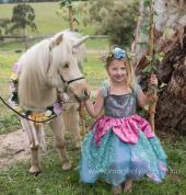 Kids Parties by Balloonaversal Entertainments Doreen Balloon Twisting 3_small