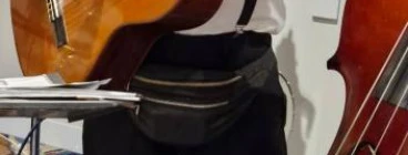 Simon and guitar
