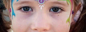 Hilltop face painting Gympie 1