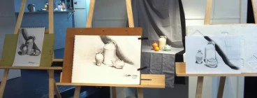 Charcoal drawing in the gallery