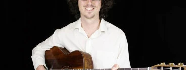 Harry Edwards: Hobart Guitar Teacher