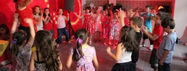 Children Singing