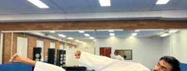 instructor with high balancing technique