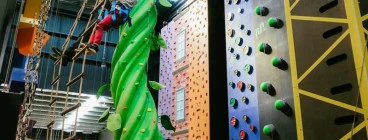 Climbing World