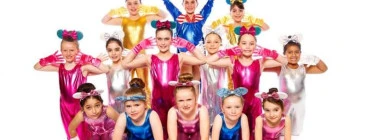 Combo classes with ballet, singing and hip hop