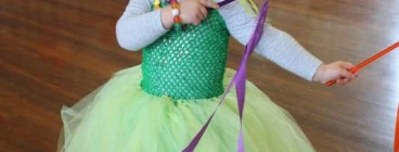 Spinning Gumnuts for toddlers - Gumnut Dance