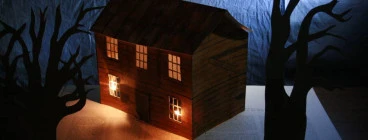 Inside the Walls, A Giant Popup Book Ghost Story for Kids!