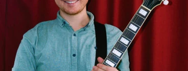 Your new guitar tutor, Sam Werner. A professional musician, songwriter, sound engineer, and tutor.