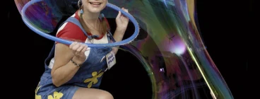Bubble Magic with Sali Splat Rozelle 1