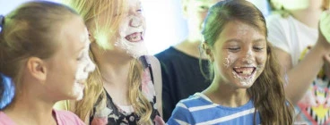 Let them eat cake! No mess,No fuss parties for ages 7+.