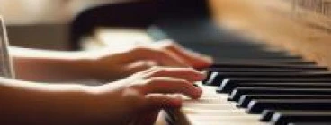 piano hands playing piano