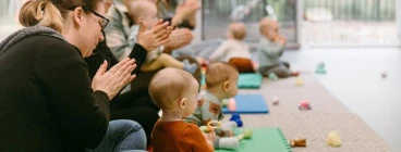 Mothers & bubs at the baby sign class