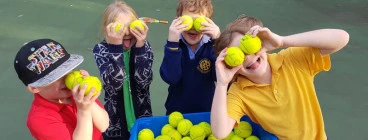 Kids have fun at Lolivers Tennis