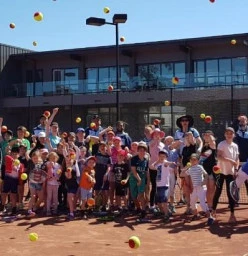 Easter Tennis Holiday Program Beaumaris Tennis School Holiday Activities