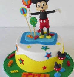 Mickey Mouse cake