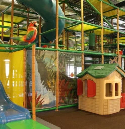 Play structure
