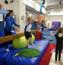Kindergym class on the beam