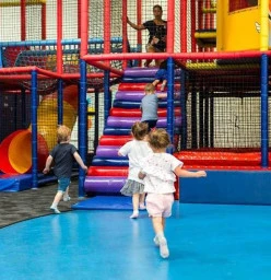 Play structure