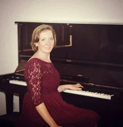 Clare Cundall Music Lessons Nambour 1
