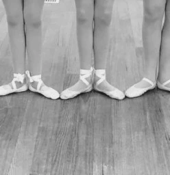 We offer Kinder Creative Dance, Tap, Ballet and Dance Elements classes, Dance Elements classes are based on Jazz Ballet but we also cover elements of classical, contemporary and hip hop.