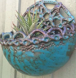 Wall planter