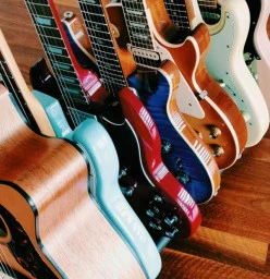 Guitar Lessons Online Sydney CBD 1