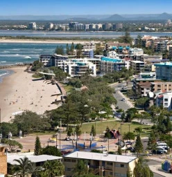 Burgess@KingsBeach Caloundra 1