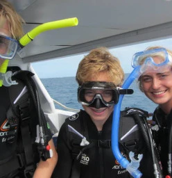 Family dive trip to the Great Barrier Reef - Port Douglas