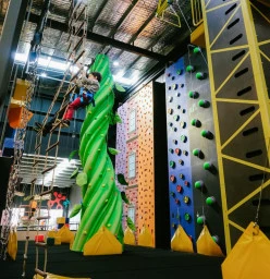 Climbing World