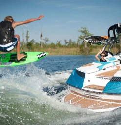 Wake Surfing Byron Bay
