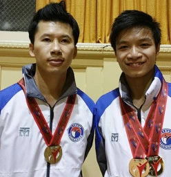 VTEAM Head Instructor Eric Phan and Instructor Peter Tran with their medals that they won at Australian Open Taekwondo championships in 26/06/2015 which held in Melbourne (MSAC)
