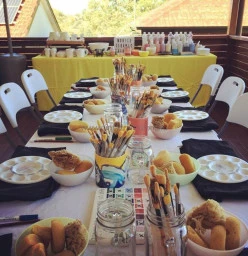 Pinta Crafts - Ceramic Party Set-up at home