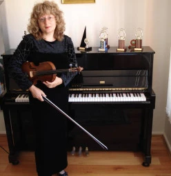 Nadia Monastyrsky violin teacher Eastern Suburbs